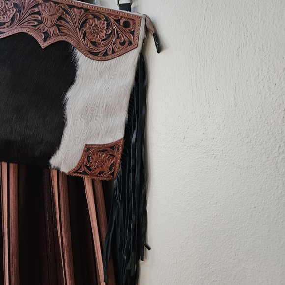 Myra Bag Black and White Leather Shoulder Bag - Picture 2 of 6